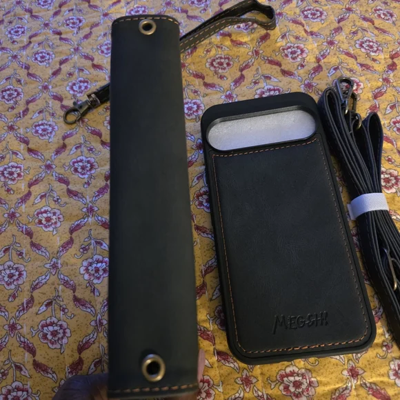 Google Pixel 9 Pro XL Wallet Case – Wristlet & Crossbody – Brand New - Picture 7 of 8